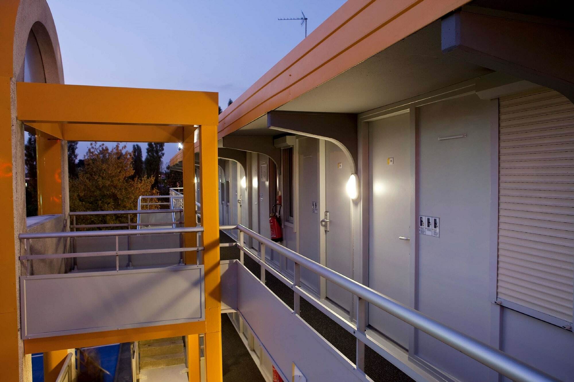 Premiere Classe Valenciennes Ouest Petite Foret Petite Forêt Exterior foto